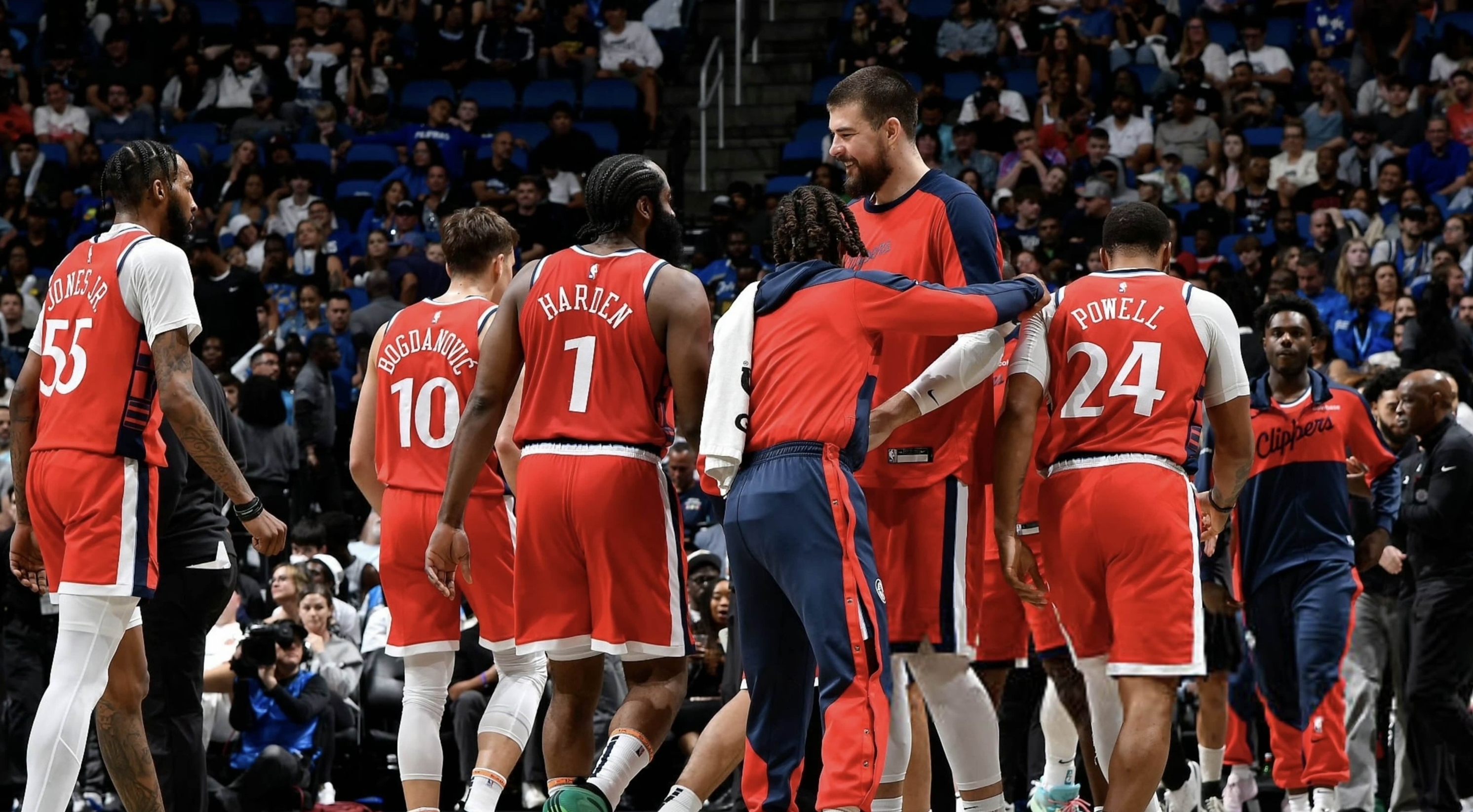 快船擒下国王,保罗砍下33分 快船擒下国王,保罗砍下33分