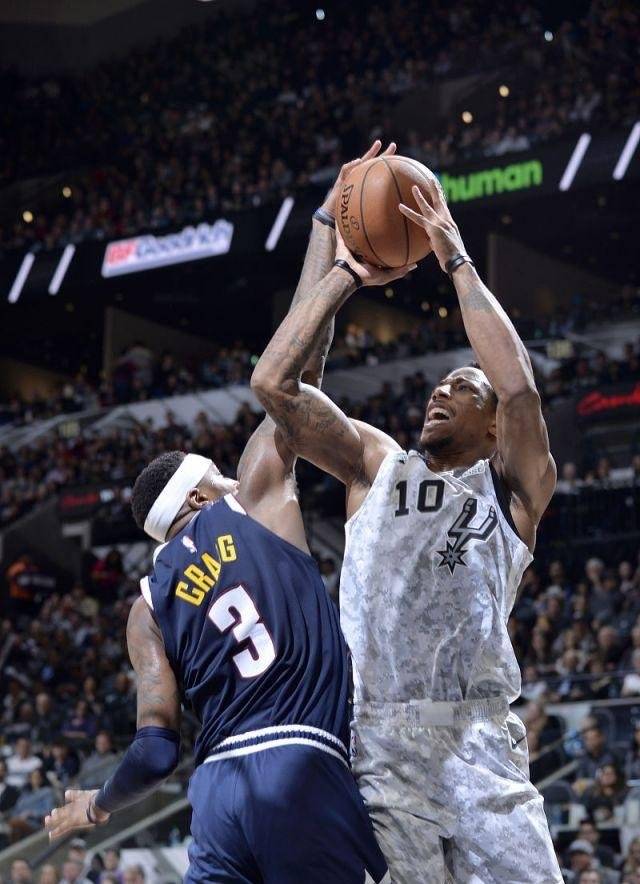 爵士主场轻取马刺，戈贝尔砍下两双的简单介绍