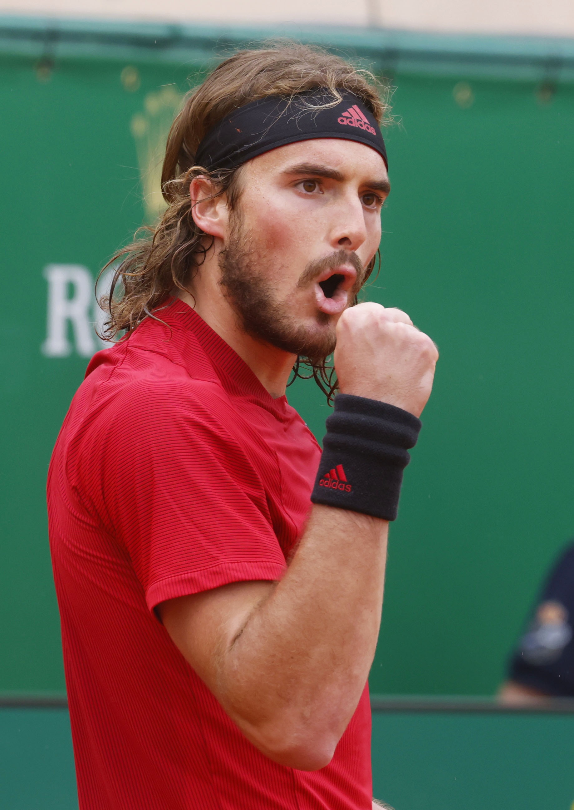 美国网球队爆冷世界网球队，西西帕斯一己之力扛起全队的简单介绍