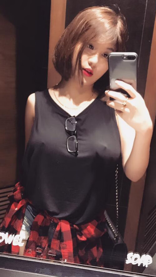 范弗利特挺身而出，季后赛之夜的英雄篇章