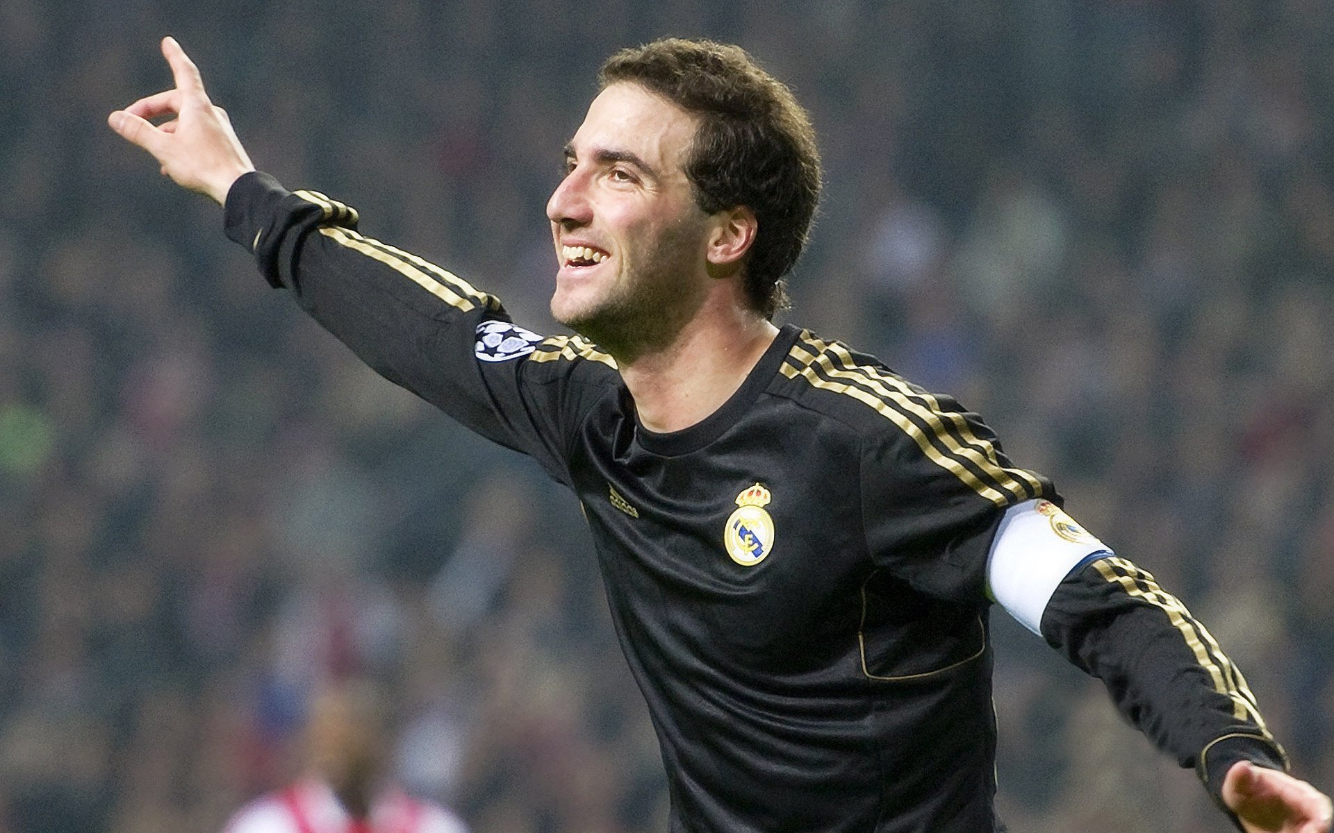 开云APP-秘鲁对阵阿森纳？一场美丽的误会背后，是哈兰德在焦点战中的无解证明