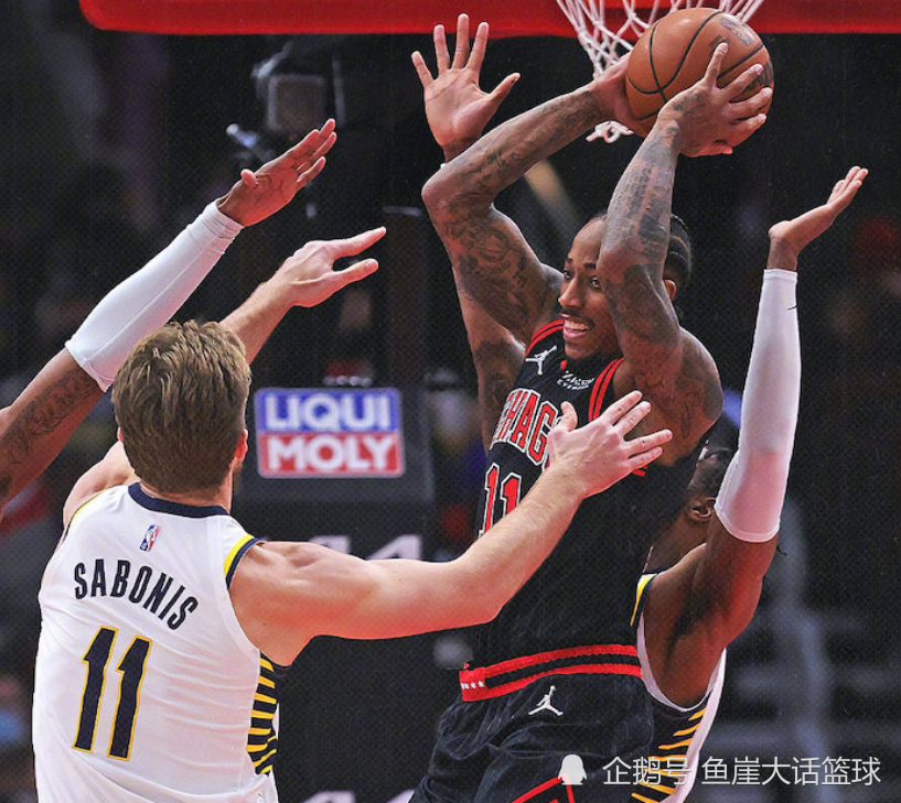 黄蜂对阵篮网，拉文关键战不手软