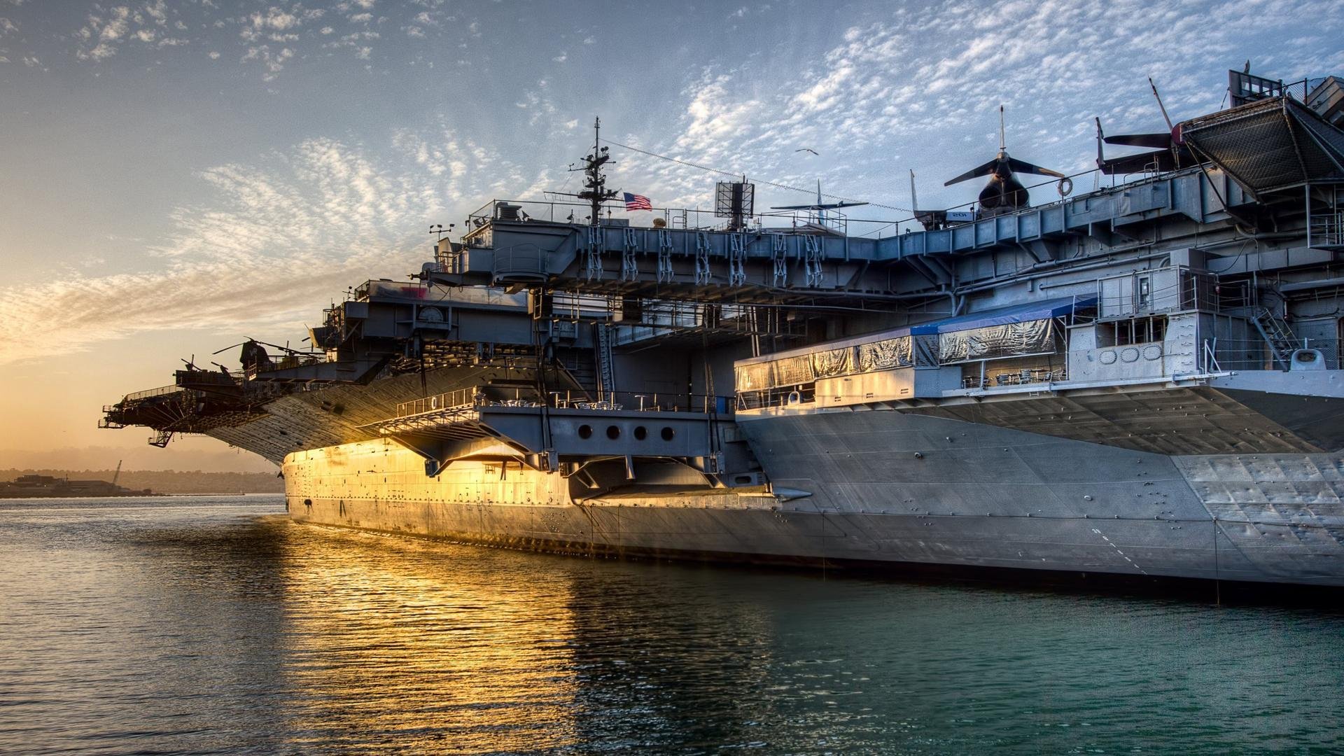 绿茵场上的两种史诗,英雄主义与集体韧性的交响